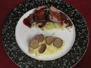Pochiertes Kalbsfilet mit Sahnespitzkohl und Rotwein-Jus - Rezept