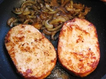 Rezept: Kasseler mit gebratenen Apfelscheiben und Zwiebeln ... Bild Nr. 6 Kasseler mit gebratenen Apfelscheiben und Zwiebeln ... - Rezept - Bild Nr. 6