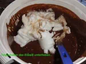 Rezept: Muffin: SCHOKO - CHILLI - KIRSCHEN Bild Nr. 7 Muffin: SCHOKO - CHILLI - KIRSCHEN - Rezept - Bild Nr. 7