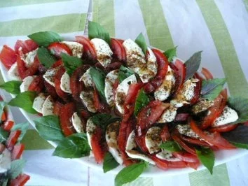Rezept: SALAT / Tomaten & Flußkrebse /Tomaten & Ziegenfrischkäse Bild Nr. 2 SALAT / Tomaten & Flußkrebse /Tomaten & Ziegenfrischkäse - Rezept - Bild Nr. 2