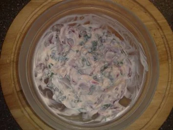 Brotaufstrich aus Quark und Radieschen / Keine STERNEN vergeben bitte!!! - Rezept