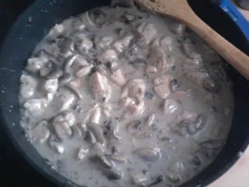 Hähnchen-Pilz Soße.... - Rezept