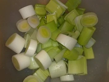 Rezept: Porre-Hack-Süppchen / Keine STERNEN vergeben bitte!!! Bild Nr. 4 Porre-Hack-Süppchen / Keine STERNEN vergeben bitte!!! - Rezept - Bild Nr. 4