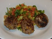 Rinderhackbällchen mit Ziegenkäse und getrockneten Aprikosen - Rezept