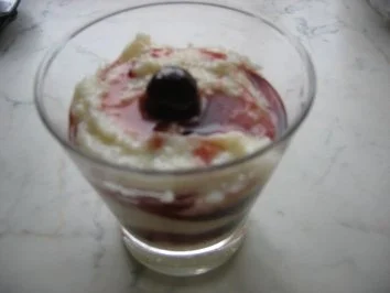 Amarena-Grieß-Traum - Rezept