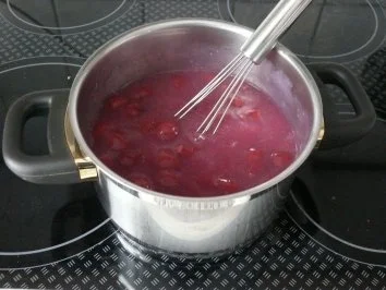 Kirsch ~ Sahne ~ Torte - Rezept - Bild Nr. 5