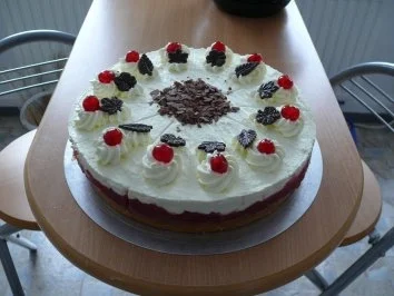 Kirsch ~ Sahne ~ Torte - Rezept - Bild Nr. 9