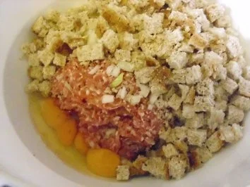 Rezept: Überbackene Käsefrikadellen mit Makkaroni Bild Nr. 4 Überbackene Käsefrikadellen mit Makkaroni - Rezept - Bild Nr. 4