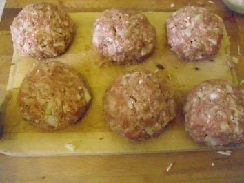 Rezept: Überbackene Käsefrikadellen mit Makkaroni Bild Nr. 6 Überbackene Käsefrikadellen mit Makkaroni - Rezept - Bild Nr. 6