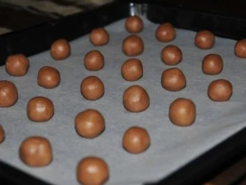 Rezept: Weihnachtsplätzchen - Mocca-Nuss-Kugeln Bild Nr. 2 Weihnachtsplätzchen - Mocca-Nuss-Kugeln - Rezept - Bild Nr. 2