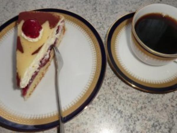 ♥ Marzipan Kirsch -Torte ♥ - einfach - von Maxiii