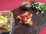 Rezept: Rucolasalat an Feigen-Dressing mit รผberbackener Aubergine und Zucchini Rucolasalat an Feigen-Dressing mit รผberbackener Aubergine und Zucchini - Rezept