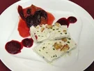 Ricottaparfait mit flambierten Pflaumen - Rezept