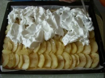 APFELKUCHEN MIT SCHNEEHAUBE - Rezept - Bild Nr. 6