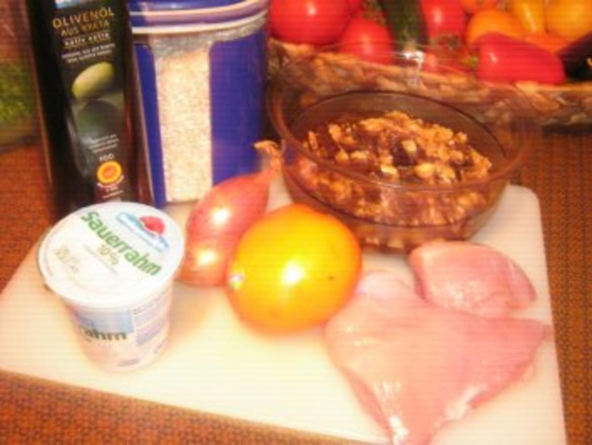 Pilzrisotto mit fruchtigen Putenstreifen im Schnittlauchring - Rezept - Bild Nr. 3