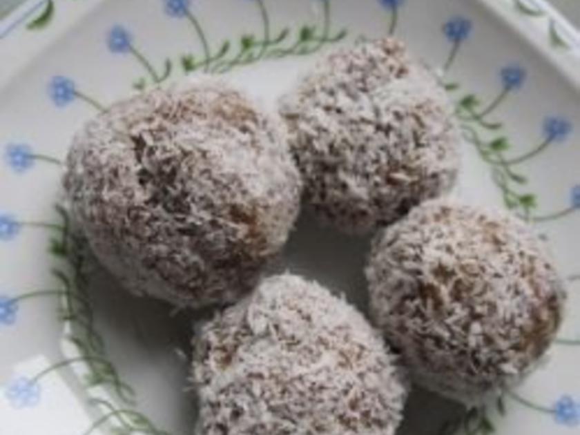 Bananen Kugeln - schnell &amp; einfach - 372 kcal/100g