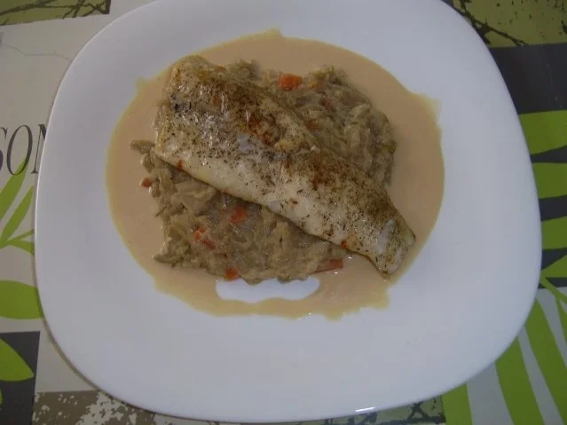Gebratenes Zanderfilet auf Gemüserahmkraut mit violetter Senfsoße - Rezept - Bild Nr. 2