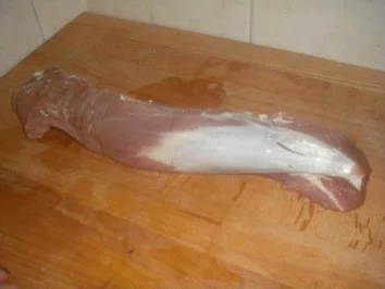 Schweinefilet im Speckmantel mit Bohnen, Kartoffeln und Pfeffersoße - Rezept