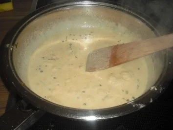 Schweinefilet im Speckmantel mit Bohnen, Kartoffeln und Pfeffersoße - Rezept - Bild Nr. 6