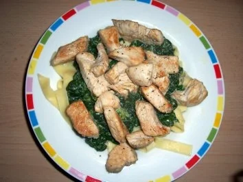 Spinatnudeln mit Hähnchenfilet - Rezept - Bild Nr. 2