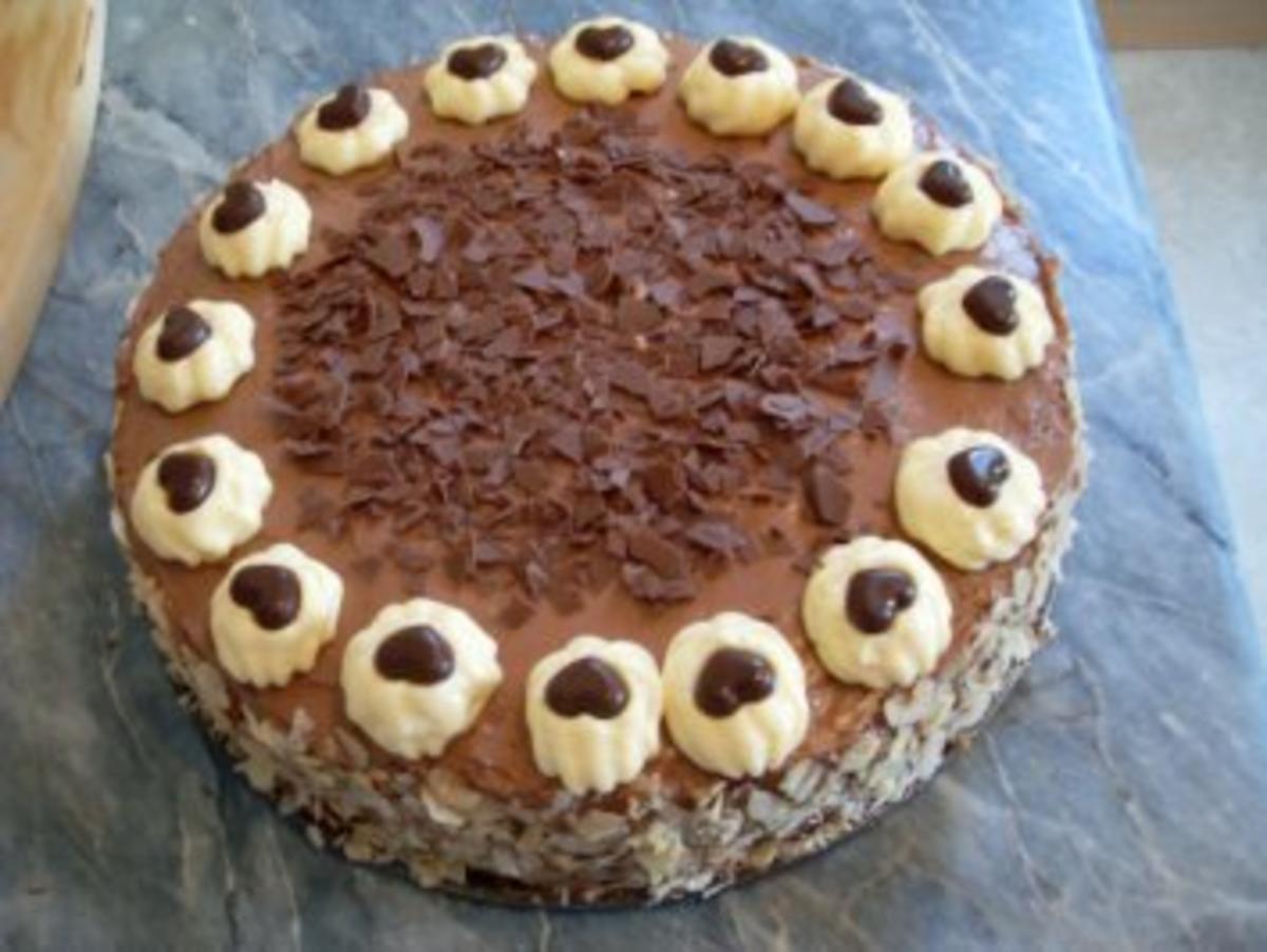 Schoko-Buttercrèmetorte ♥ - Rezept mit Bild - kochbar.de