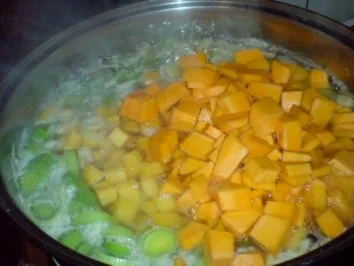 Rezept: Kohlrüben-Eintopf mit Kürbis Bild Nr. 13 Kohlrüben-Eintopf mit Kürbis - Rezept - Bild Nr. 13