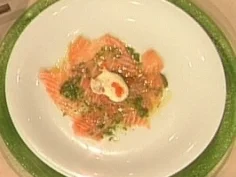 Lachscarpaccio mit Blumenkohlespuma - Rezept