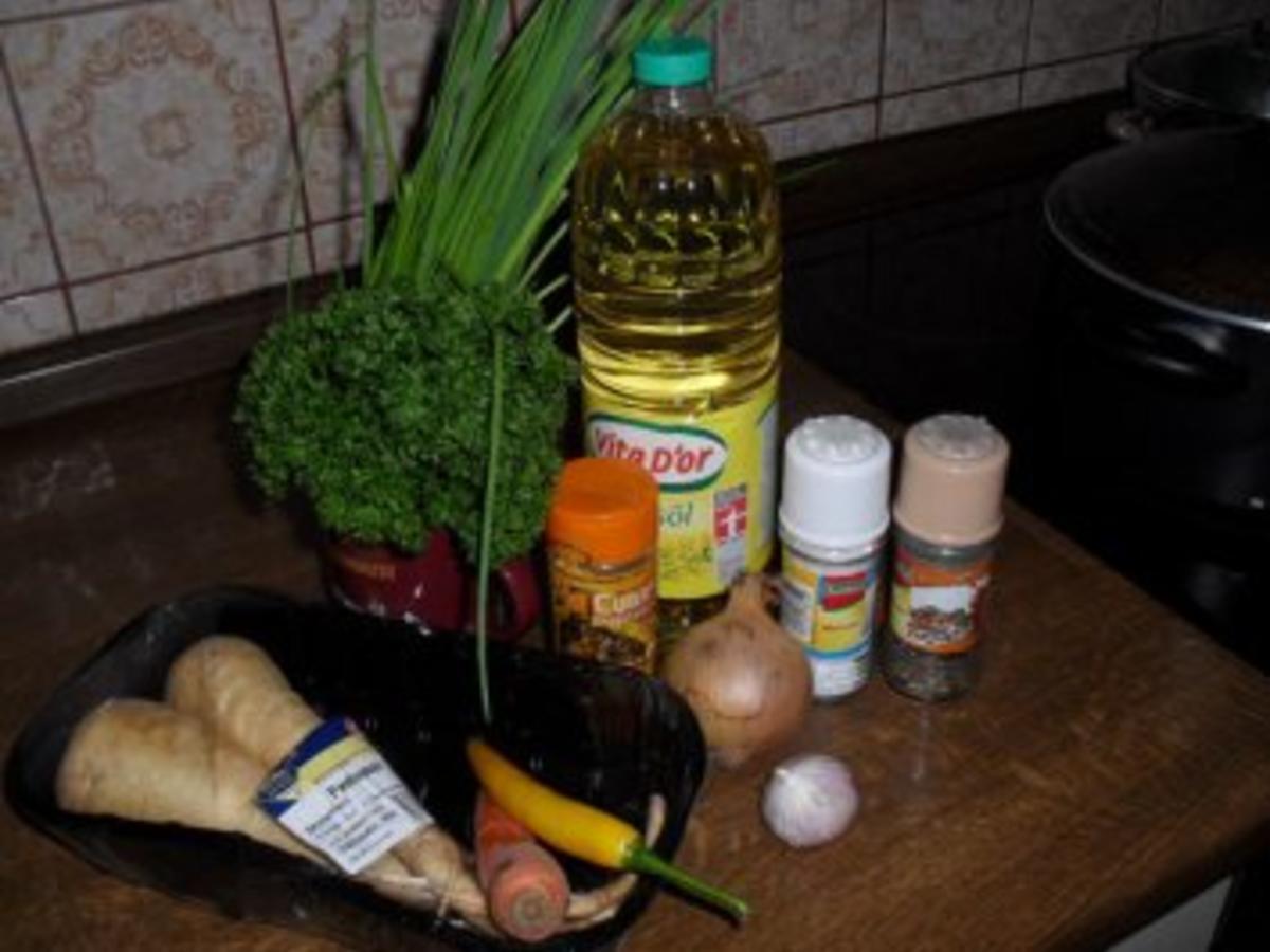 Pastinaken Suppe mit Karottenstäbchen - schnell &amp; einfach - 19 kcal/100g