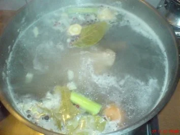 Selbstgemachte Hühnernudelsuppe - Rezept - Bild Nr. 2