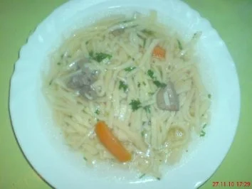 Selbstgemachte Hühnernudelsuppe - Rezept