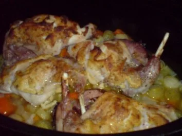 Rezept: Kaninchenkeulen und Kasslerkamm mit Rotkraut zu Klößen oder Salzkartoffeln Bild Nr. 13 Kaninchenkeulen und Kasslerkamm mit Rotkraut zu Klößen oder Salzkartoffeln - Rezept - Bild Nr. 13