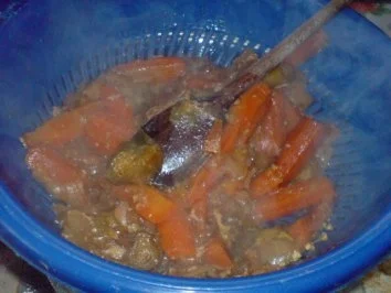 Rezept: Kaninchenkeulen und Kasslerkamm mit Rotkraut zu Klößen oder Salzkartoffeln Bild Nr. 18 Kaninchenkeulen und Kasslerkamm mit Rotkraut zu Klößen oder Salzkartoffeln - Rezept - Bild Nr. 18