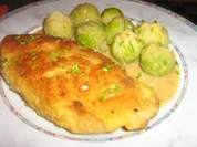 Putencordonbleu gefüllt mit Emmentaler und Schwarzwälder Schinken an Rosenkohlgemüse - Rezept