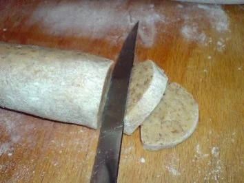 Rezept: Nougat-Taler Bild Nr. 11 Nougat-Taler - Rezept - Bild Nr. 11