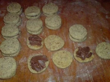 Rezept: Nougat-Taler Bild Nr. 14 Nougat-Taler - Rezept - Bild Nr. 14