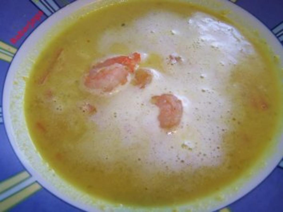 Curryschaumsuppe mit Garnelen - Rezept