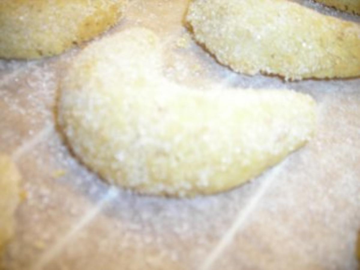 Walnusskipferl - einfach - von Schokoflocke