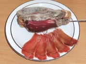 Wursten: Lammschinken mit Knochen - Rezept