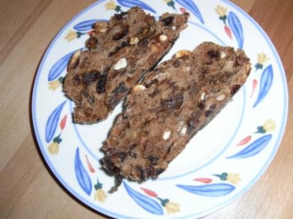 Weihnachtliches Früchtebrot - einfach - von Silvia44