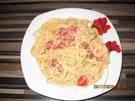 Rezept: Spaghetti mit Chili-Knoblauchcreme, Oliven, getrockneten und frischen Tomaten Spaghetti mit Chili-Knoblauchcreme, Oliven, getrockneten und frischen Tomaten - Rezept