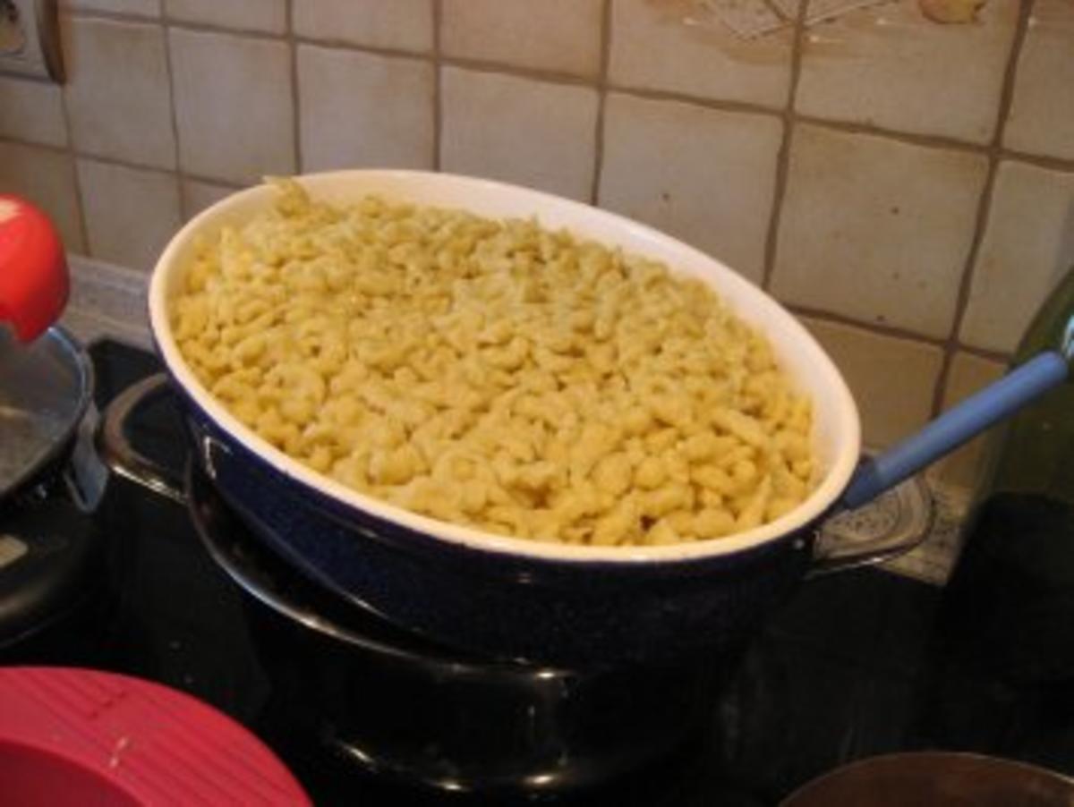 Bilder für Beilage - Selbstgemachte Spätzle - Rezept