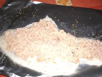 Rezept: Gefülltes Heilbuttfilet mit parnierten Bratkartoffeln und Paprika-Tomatengemüse Bild Nr. 4 Gefülltes Heilbuttfilet mit parnierten Bratkartoffeln und Paprika-Tomatengemüse - Rezept - Bild Nr. 4