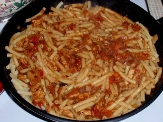 Scharfe Hähnchen-Nudelpanne mit Mozzarellakäse - Rezept - Bild Nr. 4