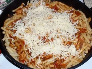 Scharfe Hähnchen-Nudelpanne mit Mozzarellakäse - Rezept - Bild Nr. 5