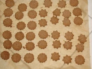 Haselnussplätzchen mit Marzipan - Rezept - Bild Nr. 3