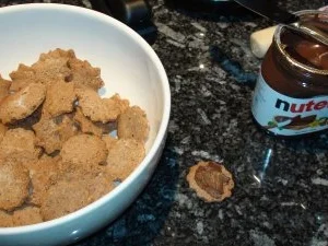 Haselnussplätzchen mit Marzipan - Rezept - Bild Nr. 4