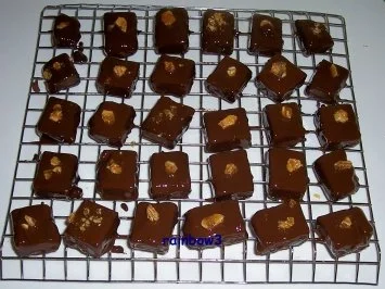 Pralinen: Nougat-Krokant-Ecken - Rezept