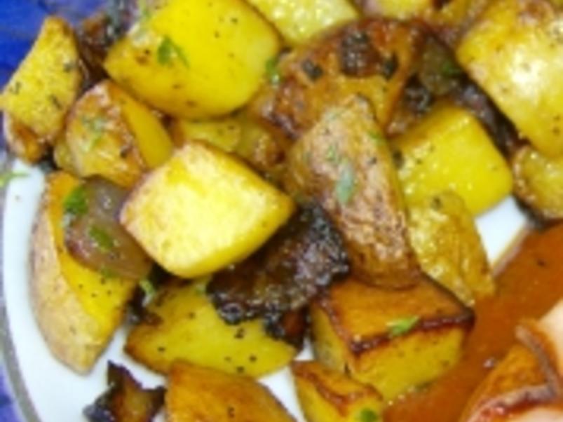 Bratkartoffelwürfel aus rohen Kartoffeln - Rezept - kochbar.de