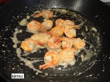 Rezept: Gebratener Reis mit Garnelen Bild Nr. 3 Gebratener Reis mit Garnelen - Rezept - Bild Nr. 3