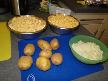 Rezept: Steckrübensuppe (Familiengericht) Schnell noch ein Superleckeres Süppchen Bild Nr. 3 Steckrübensuppe (Familiengericht) Schnell noch ein Superleckeres Süppchen - Rezept - Bild Nr. 3